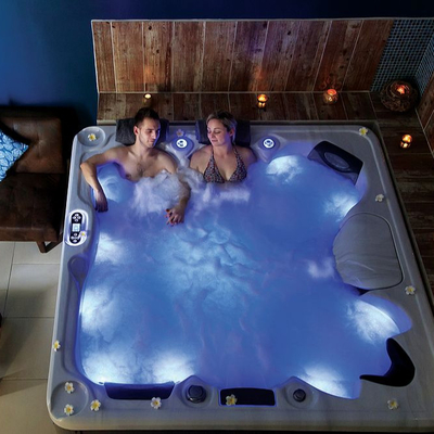 উচ্চ মানের USA Aristech Acrylic Outdoor Spa Whirlpools Hot Tub 5 জনের জন্য